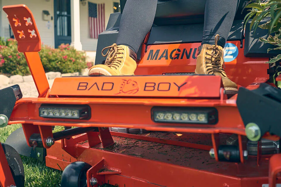 2026 Bad Boy E-Magnum 42" - Image 4