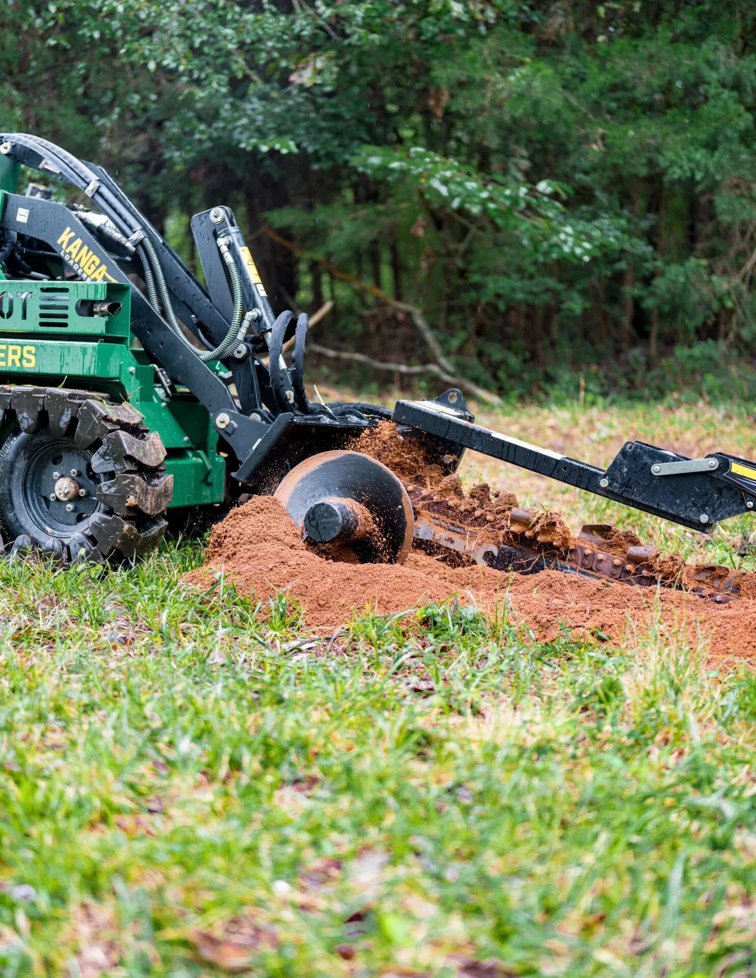 LOADER 725 DIESEL TRACK BASE - Image 3